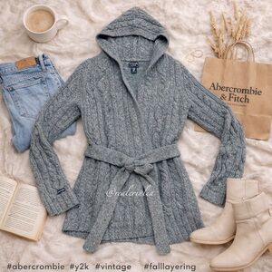 Rare Abercrombie & Fitch A&F Vintage Gray Wrap Cardigan Hooded Wool Small